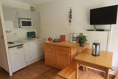 Image de Studio confortable avec accès pistes, navette et parking. Pour 4 pers.