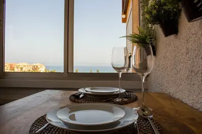 Image de Larios Dos 504. Studio with sea views near the beach