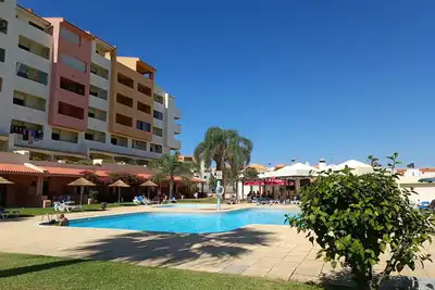 Image de 15min walk from Albufeira old Town