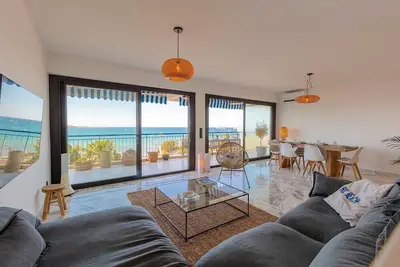 Image de Unique sur la région appartement prestige 100m2 front de mer vue féerique