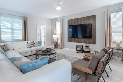 Image de Last Minute Disney Getaway! Private Pool, Hot Tub & Game Room. Book Now! #40098