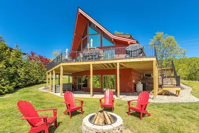 Image de Cedar Cove -Private Lake Front + Hot Tub -5 min to Branson Strip -Dogs ok w/fee!