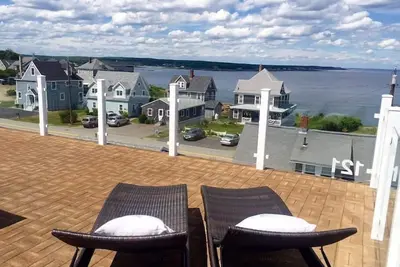 Arguably Best View on the Nubble Peninsula. Newer Home within modern amenities and plenty of space.