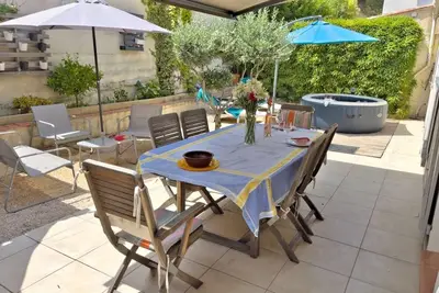 Image de Villa Tout Confort: Relaxation with Jacuzzi, Barbecue & Air Conditioning - Vacances de Rêve