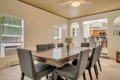 Image de Spacious 5-Bedroom Home Near 42 Attractions, Sleeps 21/2, Pools & Game Room