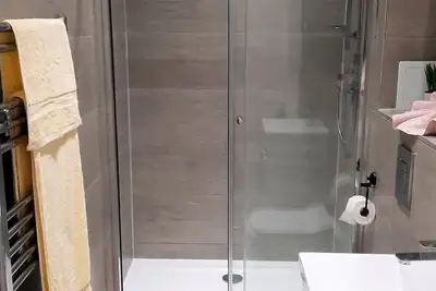 Image de Appartement-de Luxe-Salle de bain privée séparée