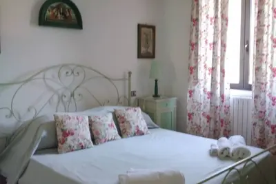 Image de Romantic apartment in an ancient restored farmhouse between Tuscany and Umbria