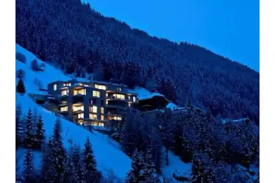 Image de Luxurious 3 bed, 3 bath Apmt w Pool