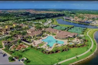 Image de Gran ParadisoCommunity, single family home with access to resort style amenities