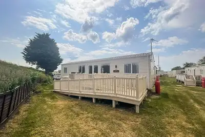 Beautiful 8 berth caravan at Heacham Beach in Norfolk ref 21056c