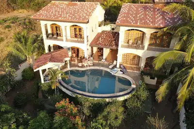 Image de Beautiful Ocean View Luxury Villa just minutes from the Beach