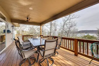 Image de Waterfront Home on Beaver Lake w/ 2 Decks!