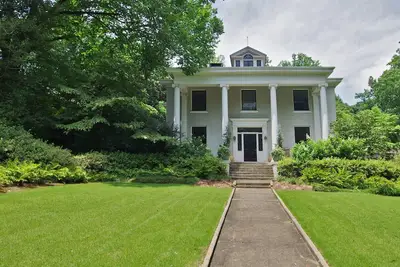 Image de Carriage House in Historic Druid Hills Walking Distance to Emory University