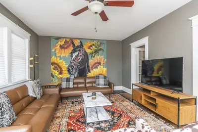 Image de Stylish 2Bed/2Ba home in Chevy Chase, close to Downtown and Uk!