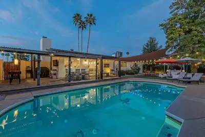 Image de Near Trails & Golf, Htd Pool, Golf Clubs, TVs All BRs & Patio Tv