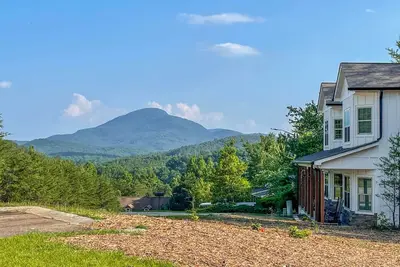 Image de Hot Tub & Ev Charger: Helen Getaway w/ Views!