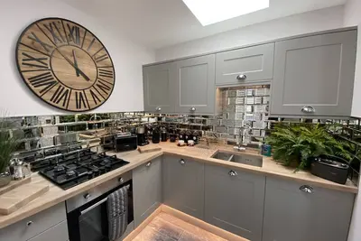 Newly Built & Stunning Ground Floor Property