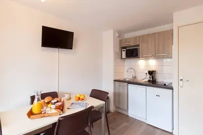 Studio cosy avec accès direct aux pistes à Serre Chevalier, Wi-Fi et coin montagne