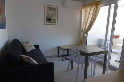 Image de Appartement Climatisé avec Parking, Proche Plage et Commodités - Sète