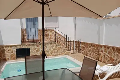 Image de Maison de vacances La Reconquista avec piscine, jardin et Wi-Fi