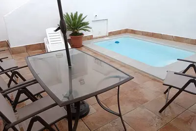 Image de Maison de vacances Nuevas Poblaciones avec vue sur les montagnes, piscine et Wi-Fi.