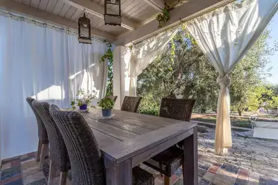 Image de Villa 'Lamia Gea' avec piscine, jardin, terrasse privée et Wi-Fi.