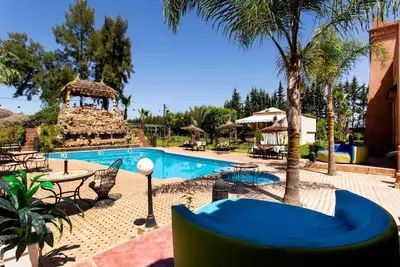 Image de traditional villa in a quiet area
