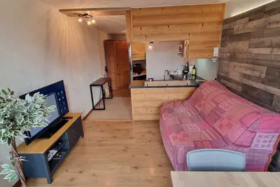 Image de Studio Isola 2000 calme en bord de piste 4 places