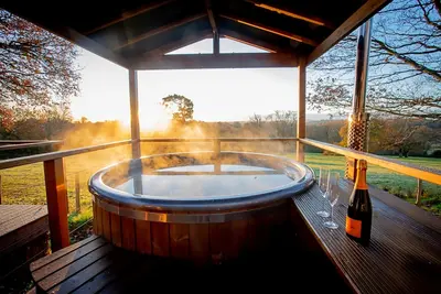 Image de Knole Luxury Dome