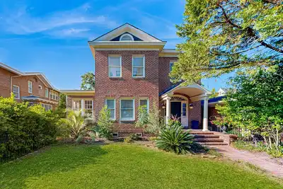 Historic, updated home near downtown with private yard, WiFi, & Ac