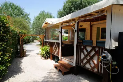 Image de The Agapanthes at the Pins Maritimes **** campsite in Hyères