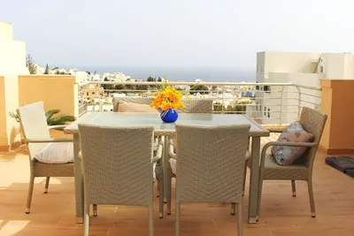 Image de Beautiful 2 Floor Penthouse With Fabulous Views