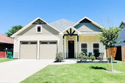 Image de 4 beds/ 3 bedrooms/ Family & Pet Friendly