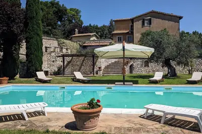 Image de Pool and amazing views near Spoleto nestled in the Umbrian countryside.