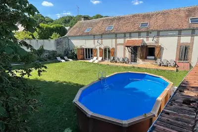Image de Maison jusqu'a 28 couchages piscine en été