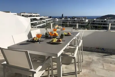 Image de 2 Bedroom, 2 Bathroom Holiday Apartment. Many Swimming Pools