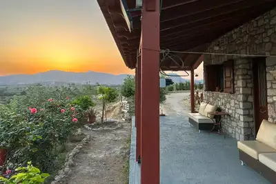 Image de Rhodes traditional Cottage with private garden