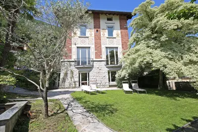 Image de Villa Magnolia - lakeside with private access to the lake