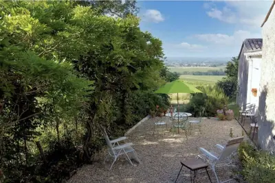 Image de Farmhouse apartment Gite with amazing vineyard views