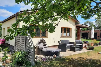 Image de Idyllic vacation home on Gorinsee / Wandlitz, 45 min. from the center of Berlin