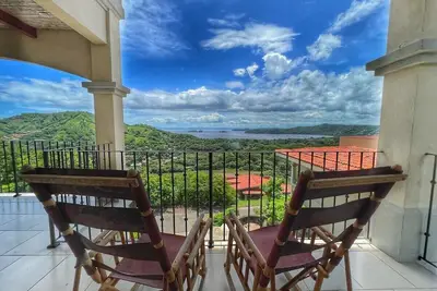 Image de 2 Bedroom Ocean View Condo with Club Access