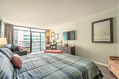 Image de Landmark Resort 1420 - Updated King Suite! Perfect for 2-4 people!