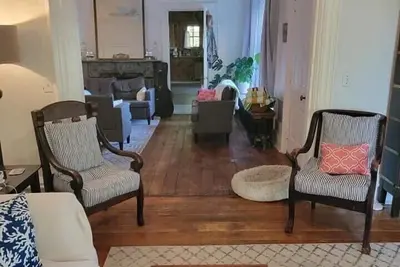 Image de Historic Skye House in the Heart of Northport