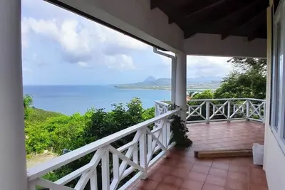 Image de A Quiet Escape-Cozy Private Room Retreat: Ac, Near Airport, Beach & Dining