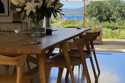 Image de Green oasis with magnificent sea views, center within walking distance, including housekeeper