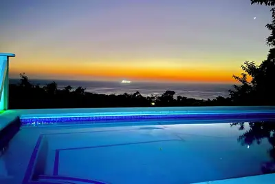 Image de The Million Dollar View - Tranquil Villa with Pool & stunning ocean views! !