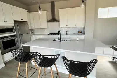 Image de Brand new contemporary Central Park Denver Home