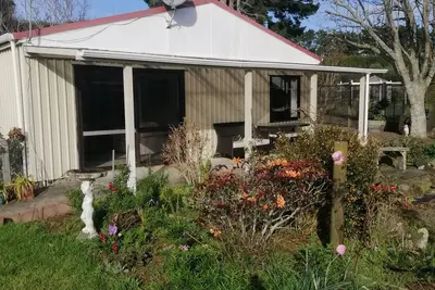 Image de Spacious Garden Cottage w/ woodburner