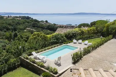 Image de Belle maison de vacances privée avec Wifi, piscine privée, climatisation, Tv, patio, parking