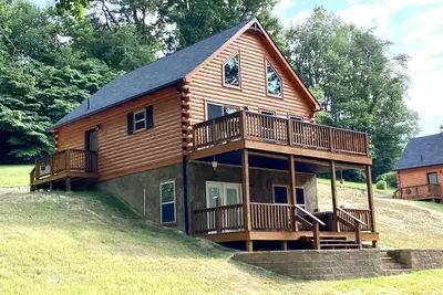 Black Bear Retreat • 2Bed 2Bath Cabin • Near Bike Trail